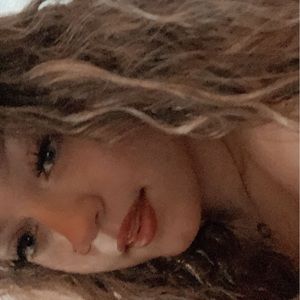 Meet your Posher, Abigail